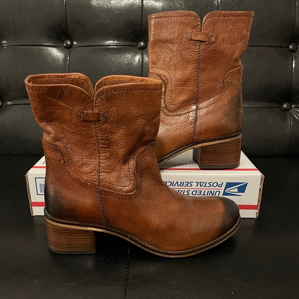 Diba‎ True Brown Leather Boots